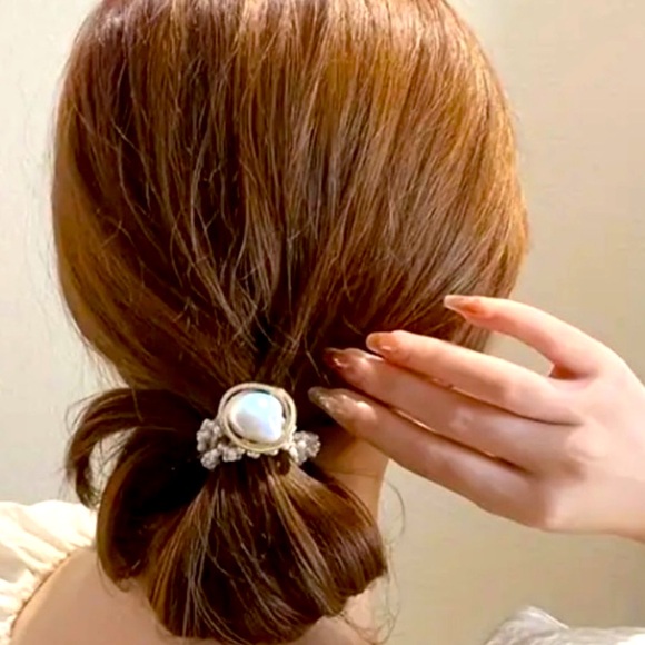 Beautiful Faux Pearl Hair Tie - Picture 6 of 11